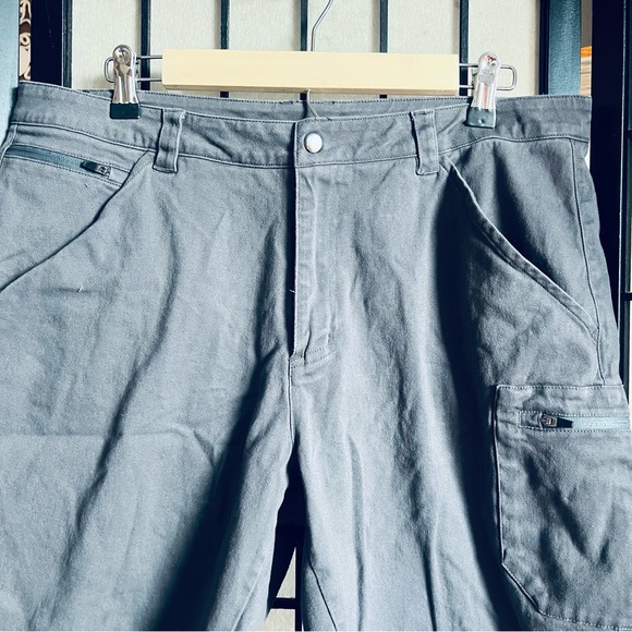 Colosseum athletic grey terrain shorts sz L - Picture 2 of 8